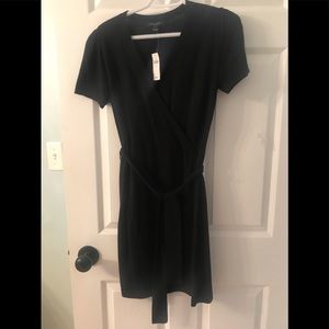 Banana Republic knit faux wrap dress with belt!